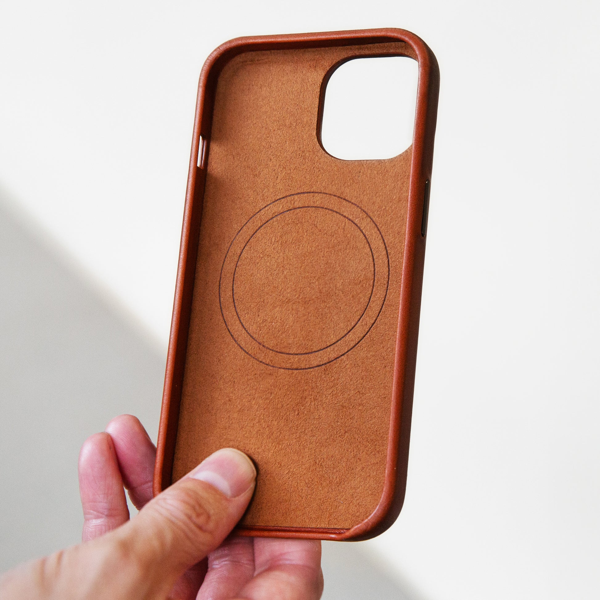 Mobilize Magsafe Compatible Premium Leather Case Apple Iphone 16 Plus Burned Cognac