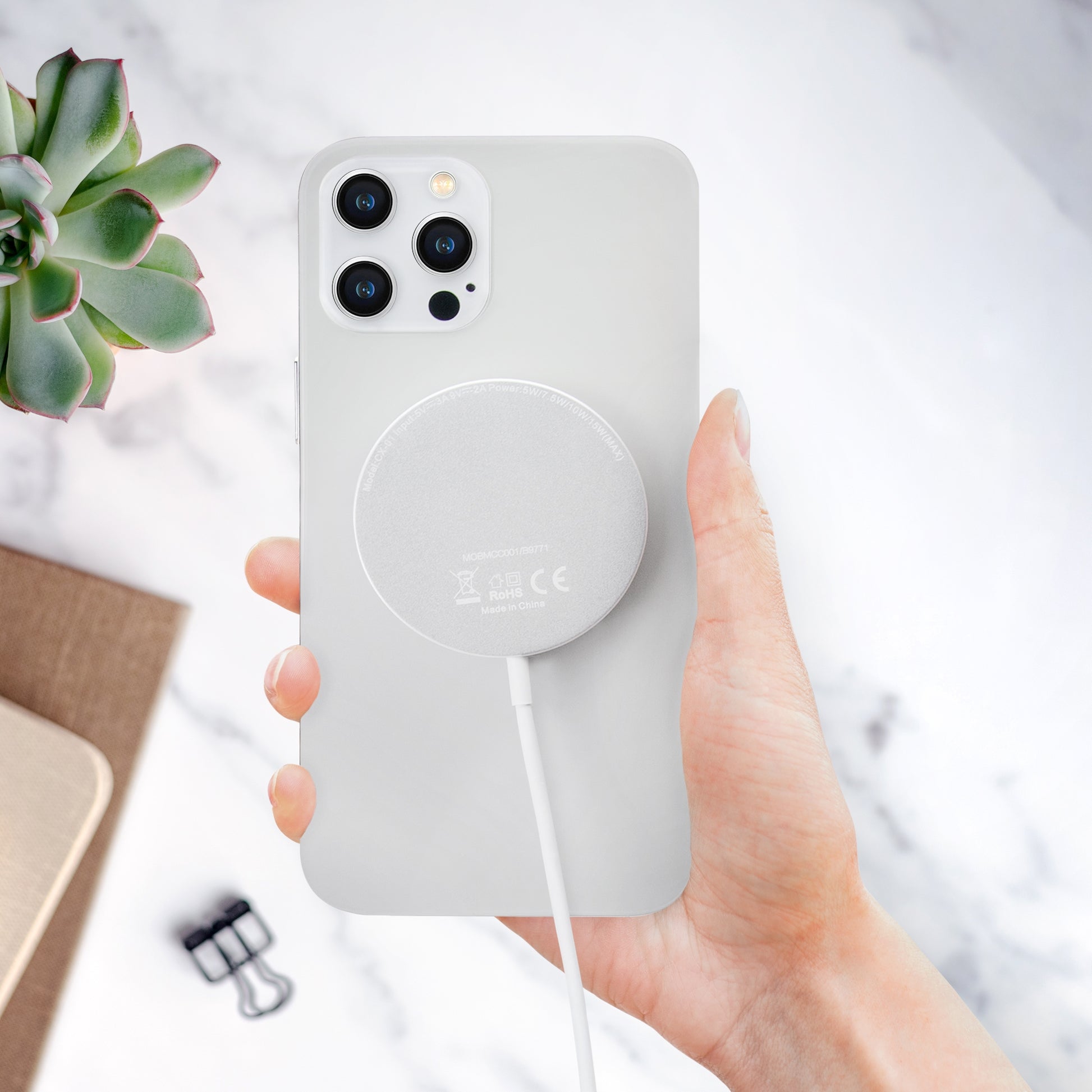Mobilize Magnetic Wireless Charger Magsafe Compatible 15W White Aluminium