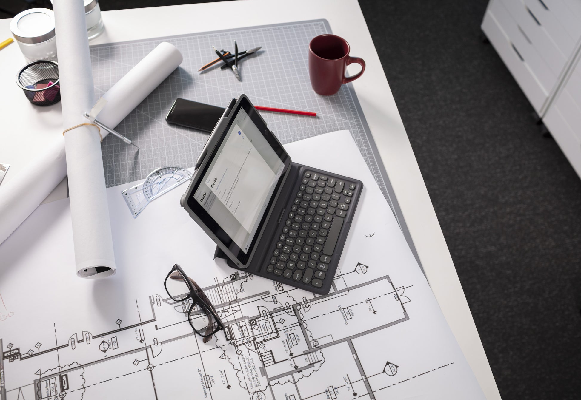 Zagg Pro Keys Bluetooth Keyboard Case For Apple Ipad Pro 12.9 (2018/2020/2021) Azerty Black